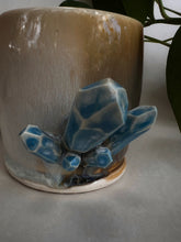 Load image into Gallery viewer, Crystal Handle Mug
