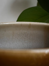 Load image into Gallery viewer, Crystal Handle Mug