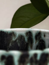 Load image into Gallery viewer, Crystal Handle Mug