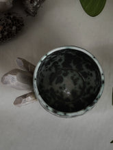 Load image into Gallery viewer, Crystal Handle Mug