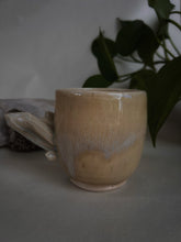 Load image into Gallery viewer, Crystal Handle Mug