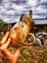 Load image into Gallery viewer, Crystals and Moss Mug