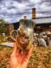 Load image into Gallery viewer, Crystals and Moss Mug